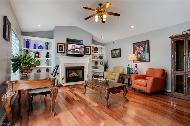 317 Manning Ln, Hampton, VA 23666