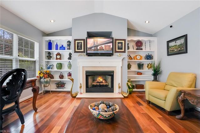 317 Manning Ln, Hampton, VA 23666