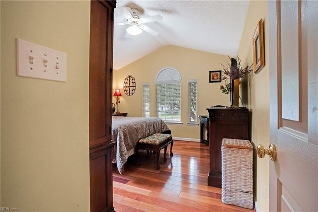 317 Manning Ln, Hampton, VA 23666