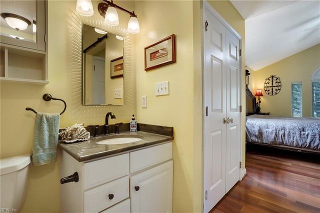 317 Manning Ln, Hampton, VA 23666