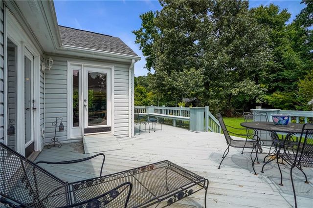 317 Manning Ln, Hampton, VA 23666