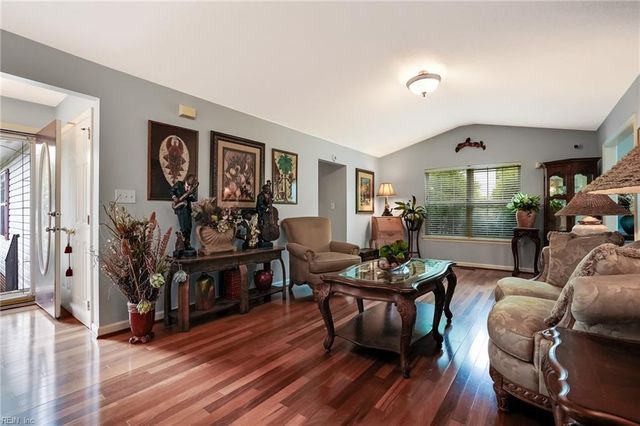 317 Manning Ln, Hampton, VA 23666