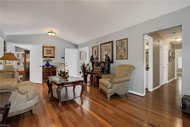 317 Manning Ln, Hampton, VA 23666