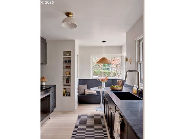 3475 Ne 32ND Ave, Portland, OR 97212