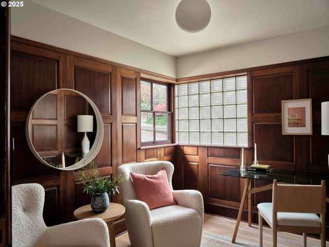 3475 Ne 32ND Ave, Portland, OR 97212