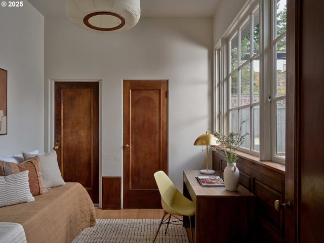 3475 Ne 32ND Ave, Portland, OR 97212