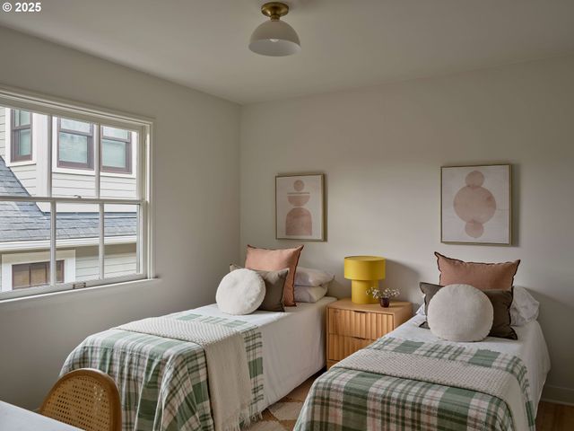 3475 Ne 32ND Ave, Portland, OR 97212