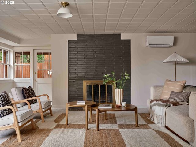 3475 Ne 32ND Ave, Portland, OR 97212