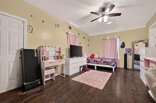 528 Caplin Street, Houston, TX 77022