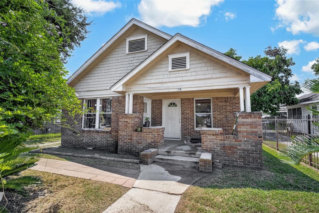 528 Caplin Street, Houston, TX 77022