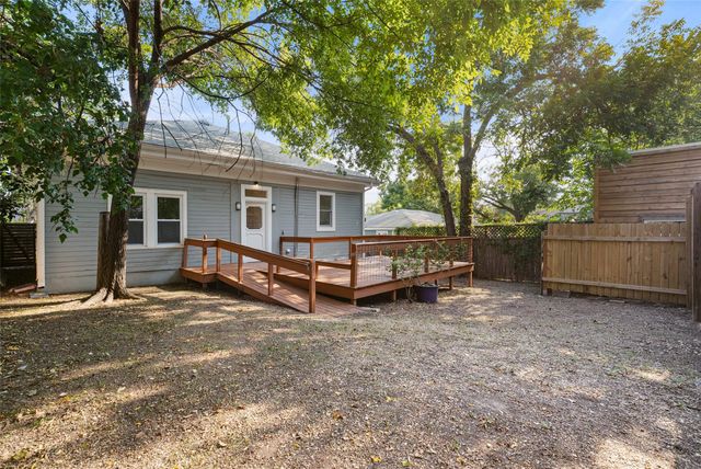 2102 E Martin Luther King Jr BLVD, Austin, TX 78702