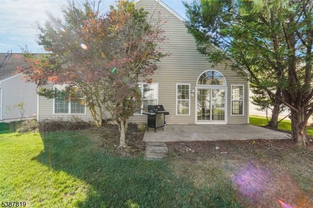 373 Windfall Ln, Franklin Twp., NJ 08873