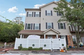 1275 Gardens Circle Drive A, St Louis, MO 63125