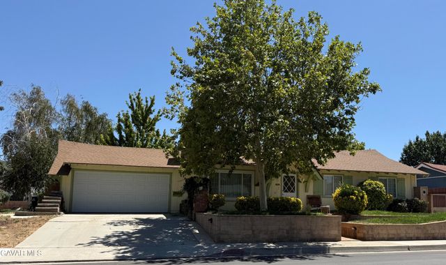 414 Brentwood Drive, Tehachapi, CA 93561