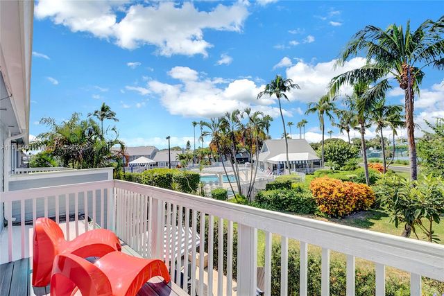 203 Ocean Dunes Cir, Jupiter, FL 33477