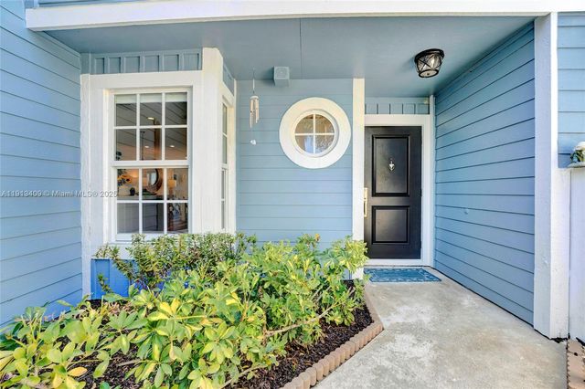 203 Ocean Dunes Cir, Jupiter, FL 33477