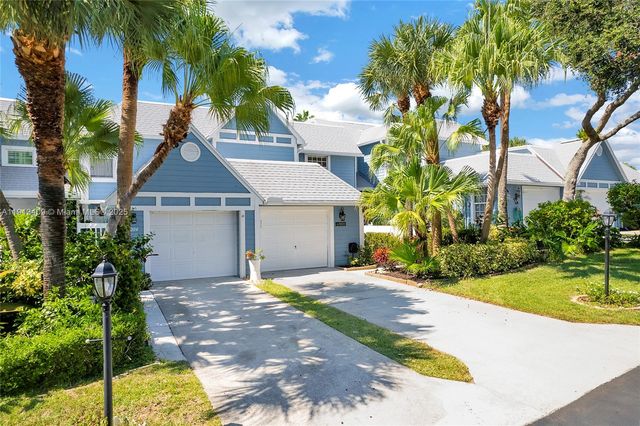 203 Ocean Dunes Cir, Jupiter, FL 33477