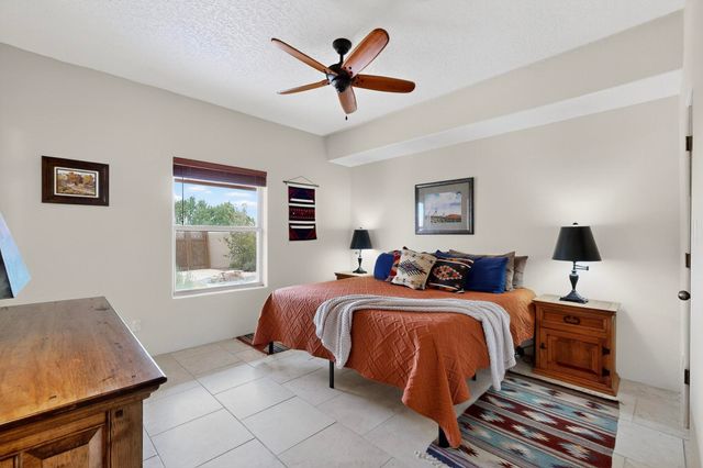 3 Jornada Loop, Santa Fe, NM 87508