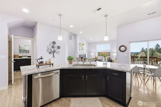 784 Freedom Court SE, Port Orchard, WA 98366