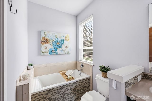 784 Freedom Court SE, Port Orchard, WA 98366