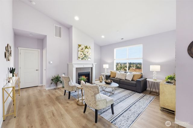 784 Freedom Court SE, Port Orchard, WA 98366