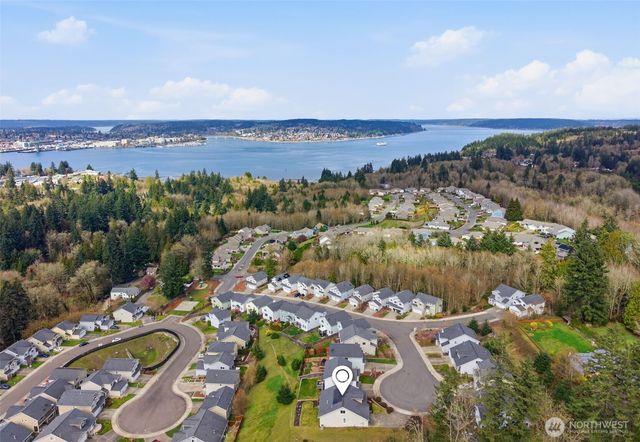 784 Freedom Court SE, Port Orchard, WA 98366