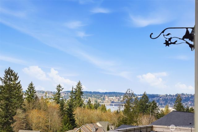 784 Freedom Court SE, Port Orchard, WA 98366