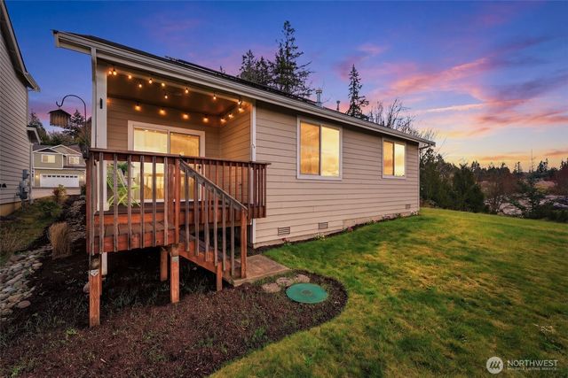 784 Freedom Court SE, Port Orchard, WA 98366