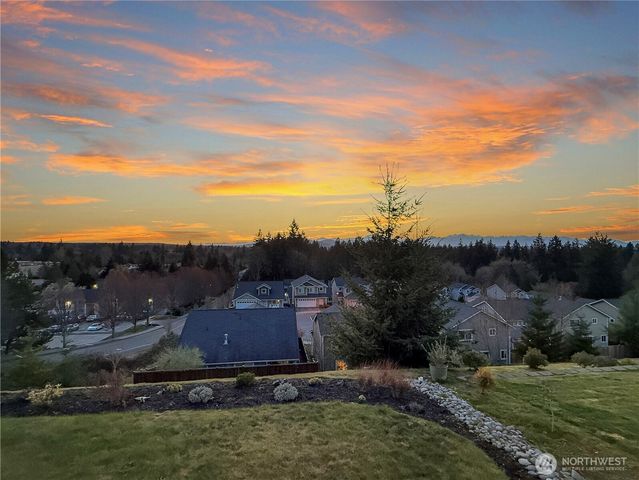 784 Freedom Court SE, Port Orchard, WA 98366