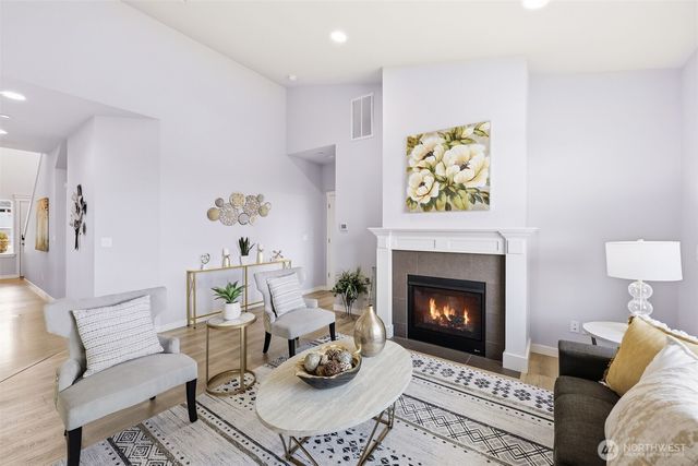 784 Freedom Court SE, Port Orchard, WA 98366