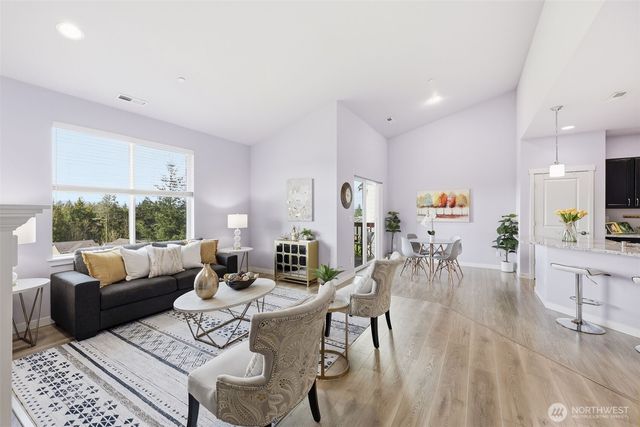 784 Freedom Court SE, Port Orchard, WA 98366