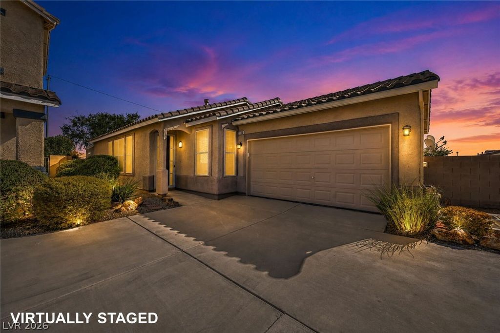 6720 Black Oil Drive, Las Vegas, NV 89122 — photo 2