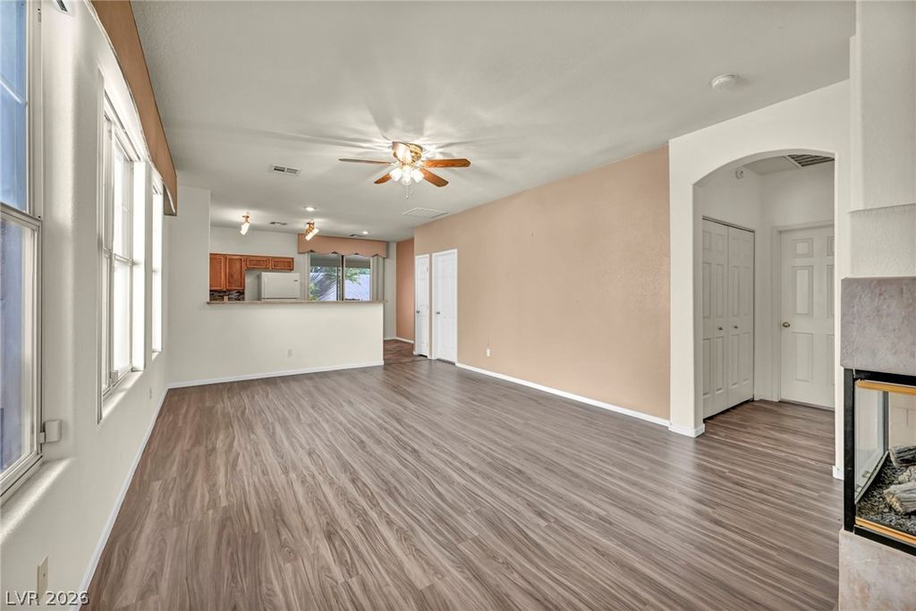 6720 Black Oil Drive, Las Vegas, NV 89122 — photo 4