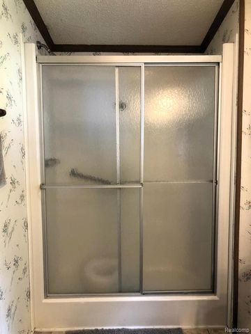 616 Holly Court, Jonesville, MI 49250