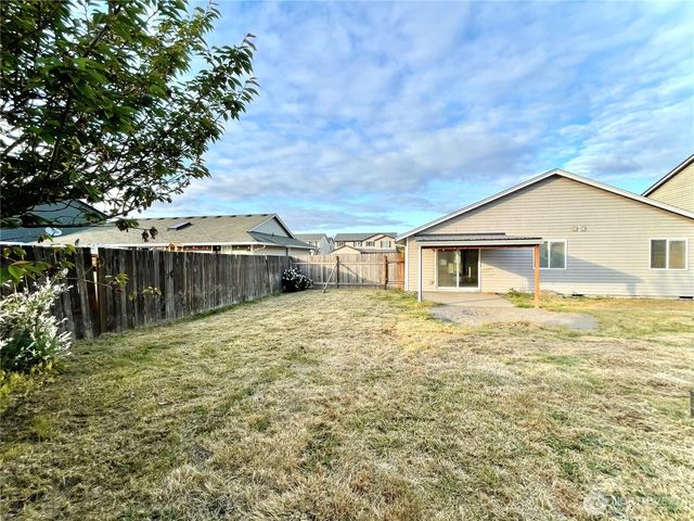 123 Chickadee Drive, Kelso, WA 98626