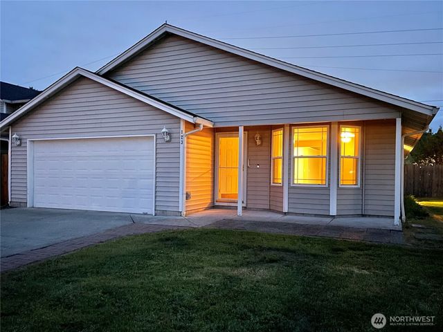 123 Chickadee Drive, Kelso, WA 98626