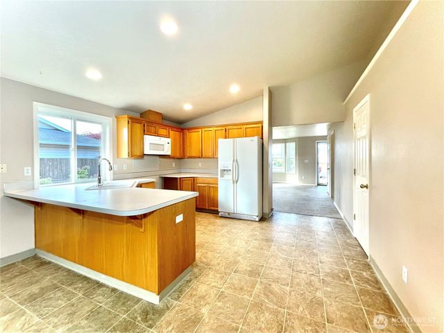 123 Chickadee Drive, Kelso, WA 98626