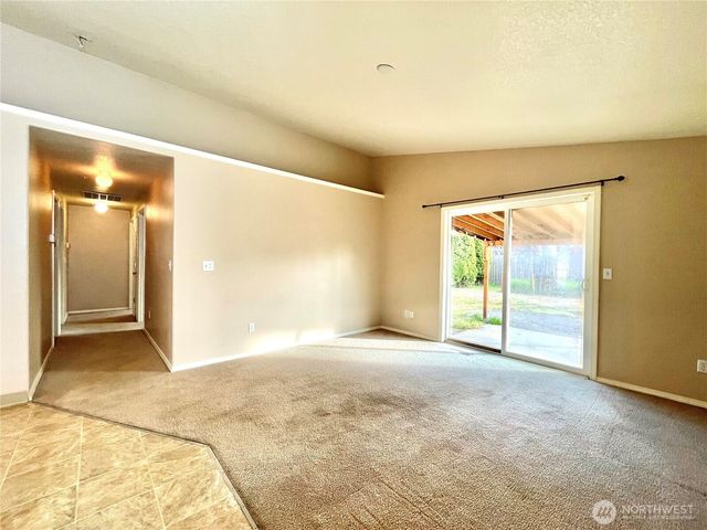 123 Chickadee Drive, Kelso, WA 98626