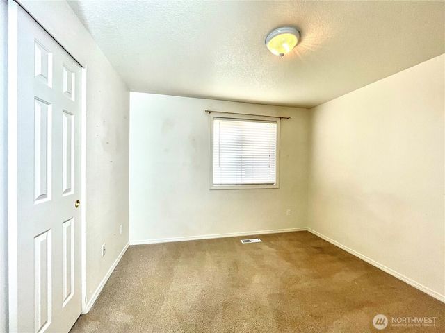 123 Chickadee Drive, Kelso, WA 98626