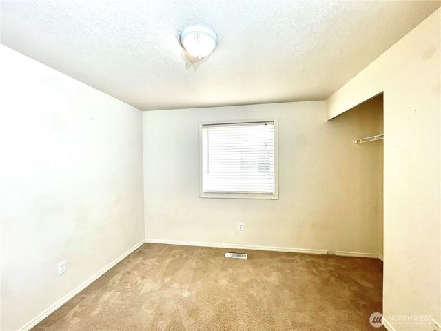 123 Chickadee Drive, Kelso, WA 98626