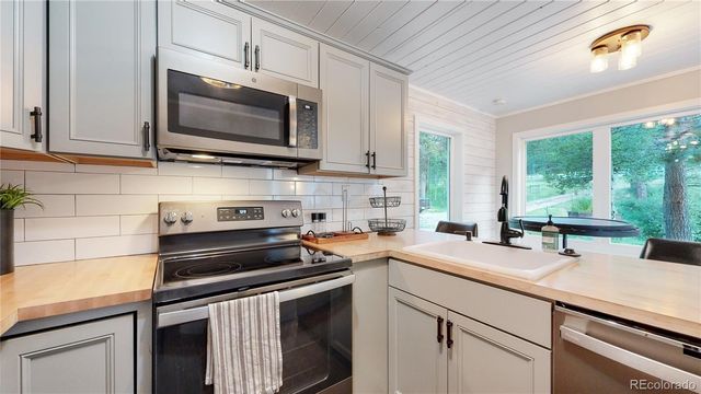 1268 Spring Valley Road, Bellvue, CO 80512
