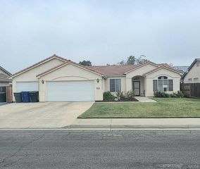 850 Northstar Dr, Hanford, CA 93230