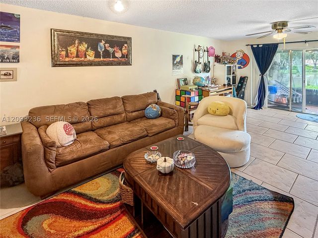 9926 Twin Lakes Dr 7-D, Coral Springs, FL 33071