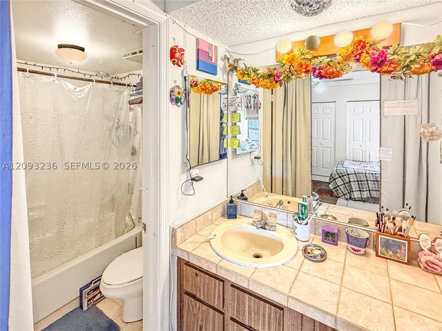 9926 Twin Lakes Dr 7-D, Coral Springs, FL 33071