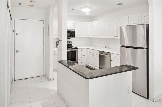 20505 E Country Club Drive Ph33, Aventura, FL 33180