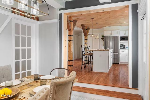 508 Woodhaven Drive, Johnson City, TN 37604