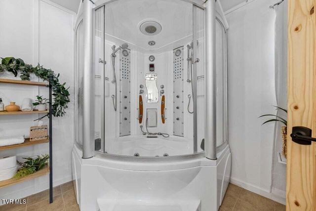 508 Woodhaven Drive, Johnson City, TN 37604