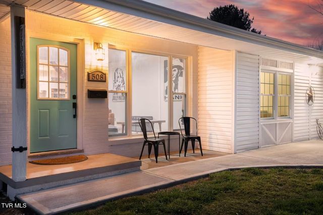 508 Woodhaven Drive, Johnson City, TN 37604