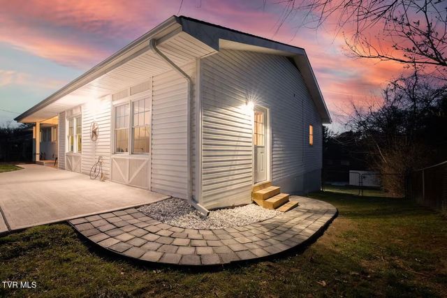 508 Woodhaven Drive, Johnson City, TN 37604