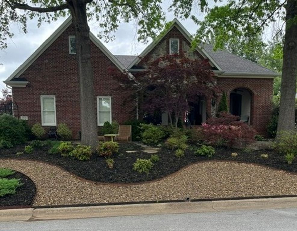 1846 Manchester Drive, Fayetteville, AR 72703